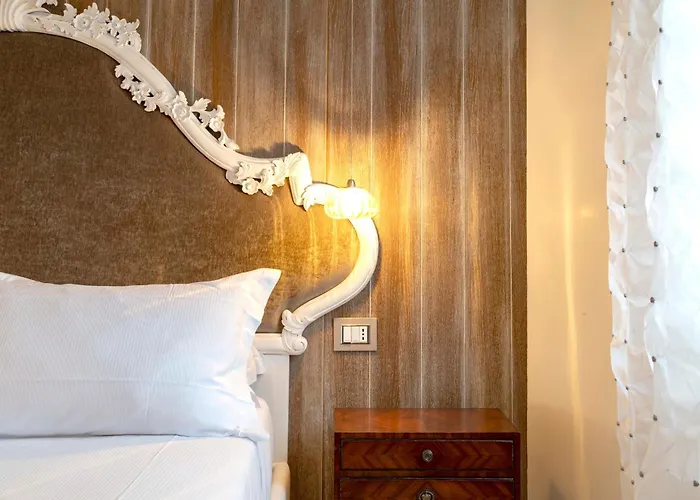 San Marco By Bricola * Velence